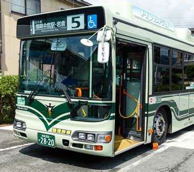 長野 京都 バス：旅の思い出と未来への架け橋